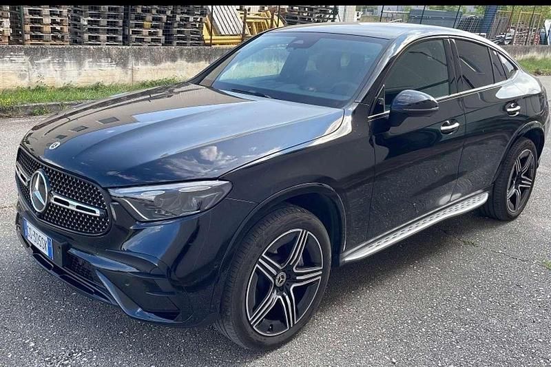 Usata Mercedes GLC300e 197 CV (144 kW) 2024 Nero Coupé
