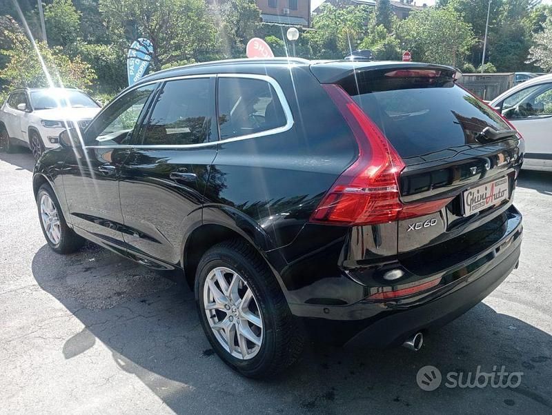 Usata Volvo XC60 Momentum 197 CV (144 kW) 2021 Nero SUV