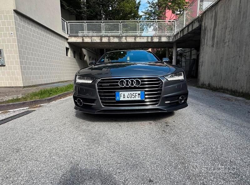 Usata Audi A7 S-Line 272 CV (200 kW) 2015 Grigio Utilitaria