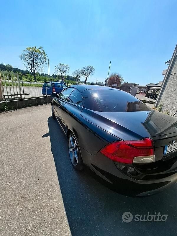 Usata Volvo C70 140 CV (102 kW) 2011 Cabrio