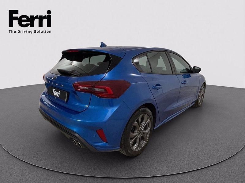 Usata Ford Focus ST-Line 120 CV (88 kW) 2022 Desert island blue Berlina