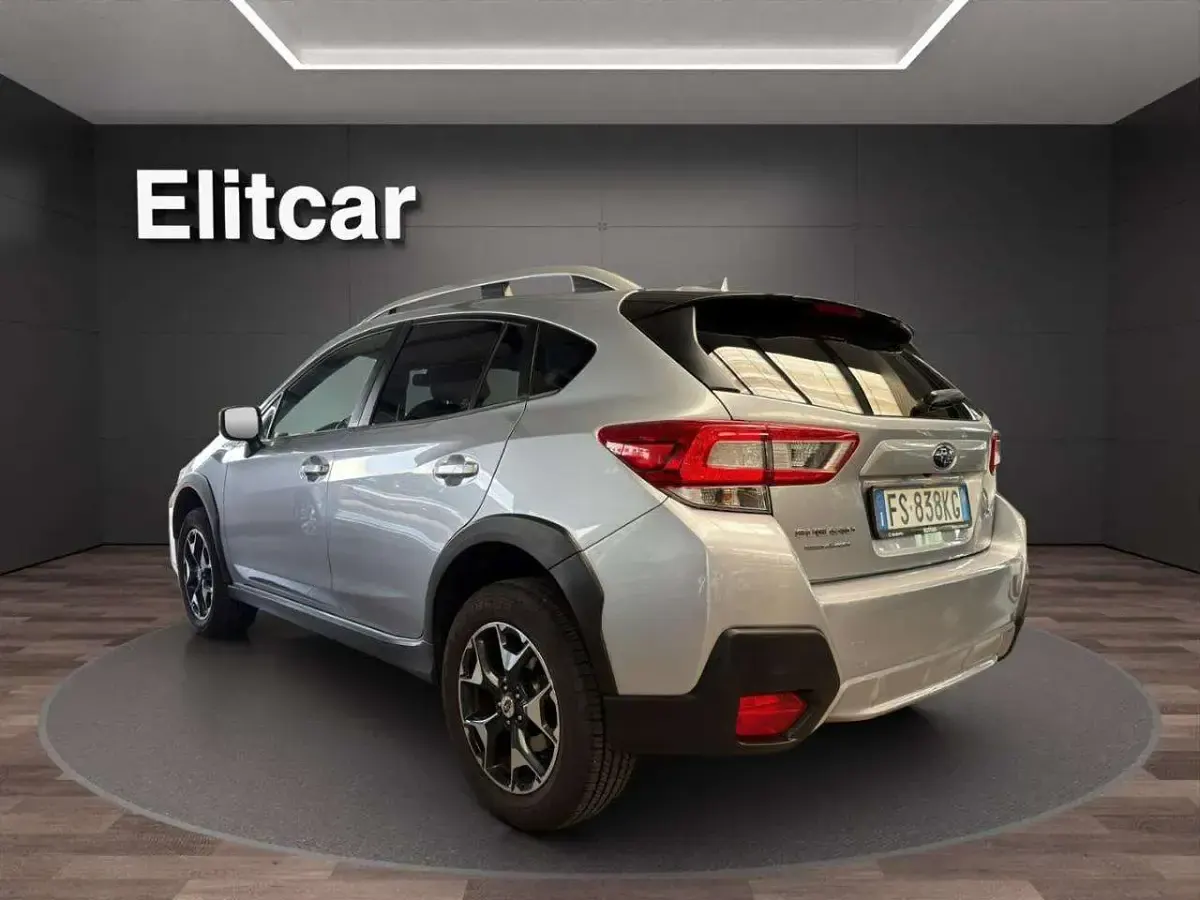 Usata Subaru XV Style 114 CV (83 kW) 2018 Argento SUV