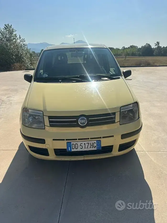 Usata Fiat Panda 69 CV (50 kW) 2006 Giallo Utilitaria