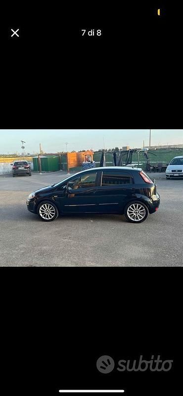 Usata Fiat Punto 65 CV (47 kW) 2010 Nero Utilitaria