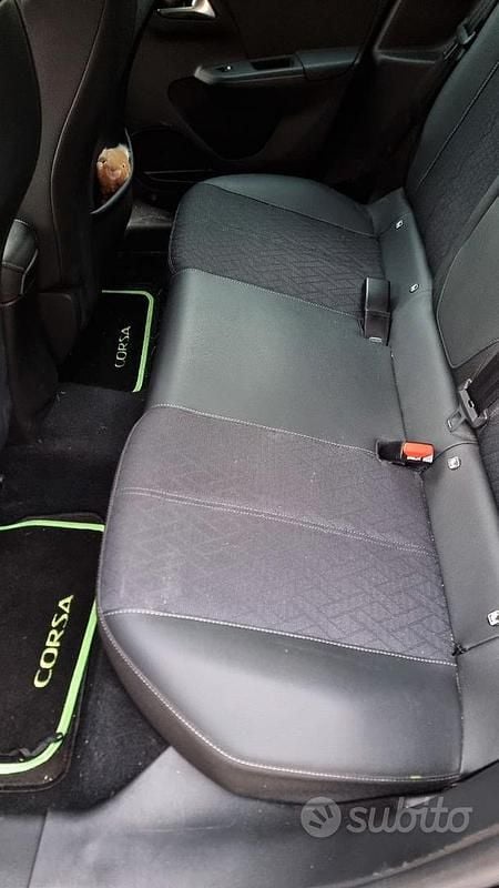 Usata Opel Corsa Elegance 100 CV (73 kW) 2020 Nero Utilitaria