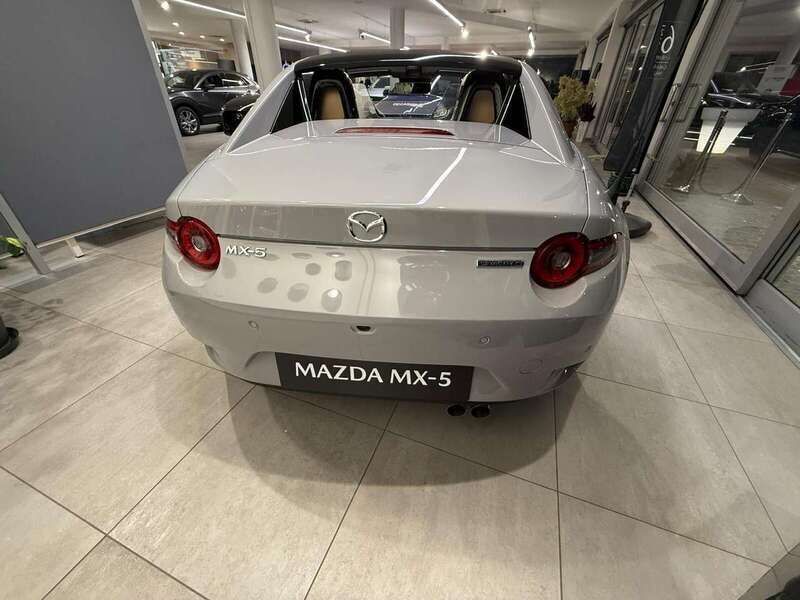 Nuova Mazda MX5 Kazari 132 CV (97 kW) 2025 Grigio Cabrio