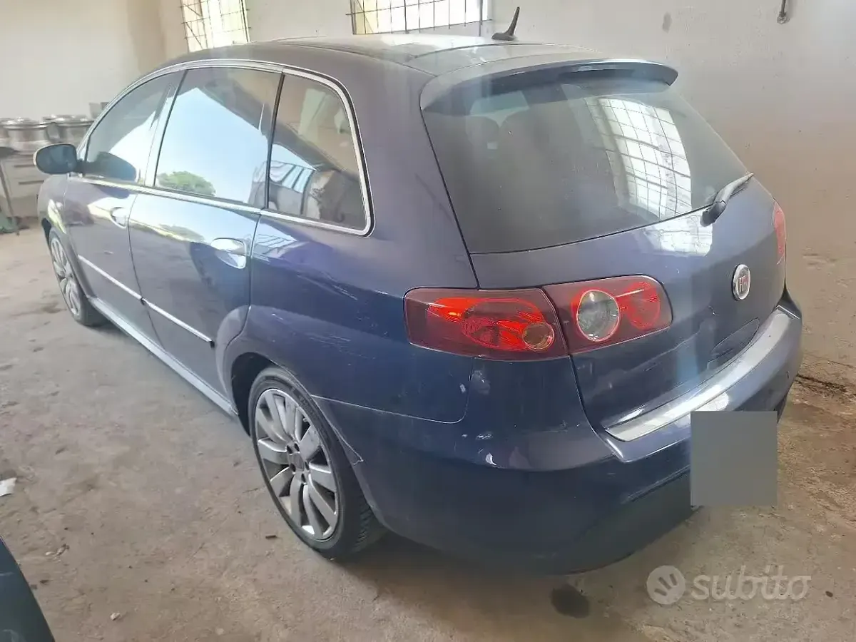 Usata Fiat Croma 200 CV (147 kW) 2008 Bluazzurro Station wagon