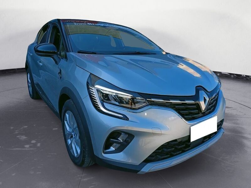 Grigio Usata 2022 Renault Captur Intens SUV | 19.800 € (Buon prezzo) - Immagine 1/4