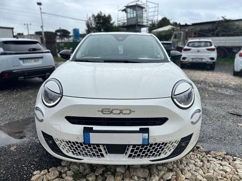 Usata Fiat 600 La Prima 110 CV (80 kW) 2025 Bianco SUV