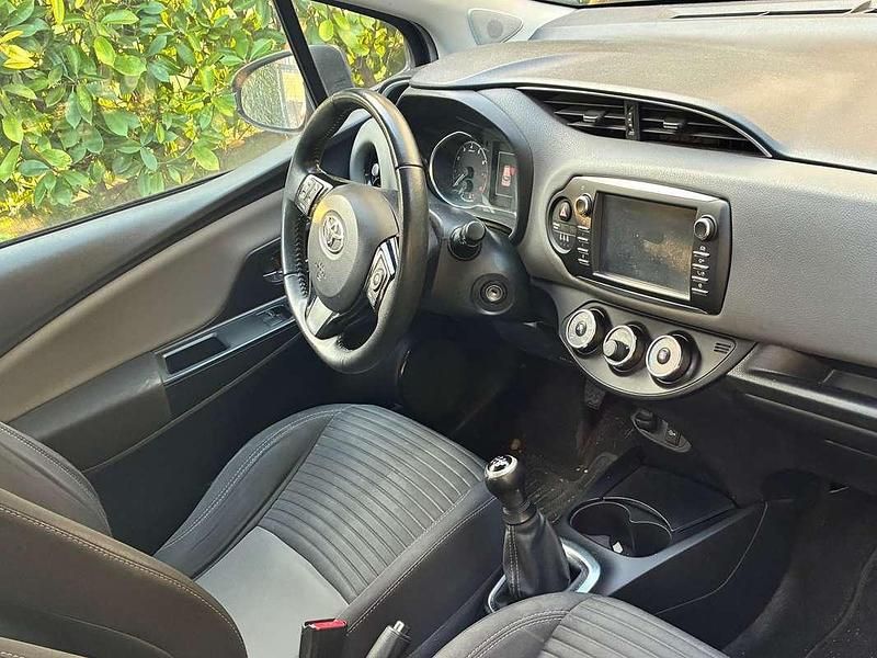 Usata Toyota Yaris Business Edition 69 CV (50 kW) 2018 Nero Berlina