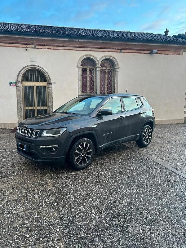 Usata Jeep Compass Longitude 136 CV (100 kW) 2017 Grigio SUV