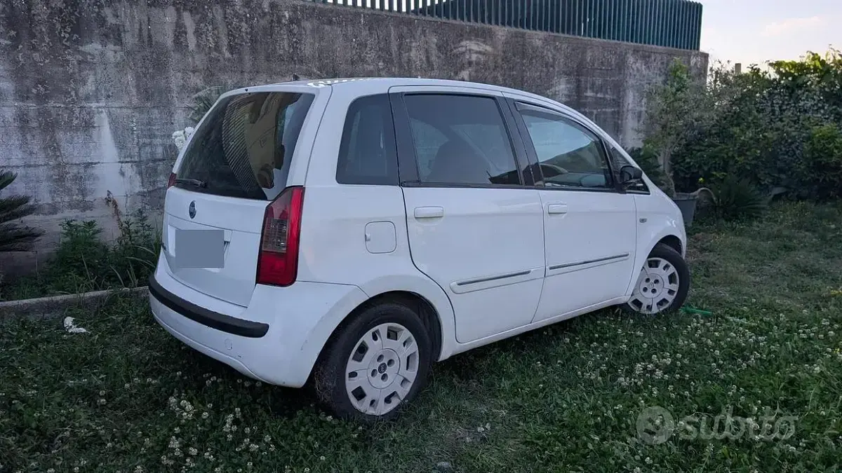 Usata Fiat Idea 90 CV (66 kW) 2008 Bianco Monovolume