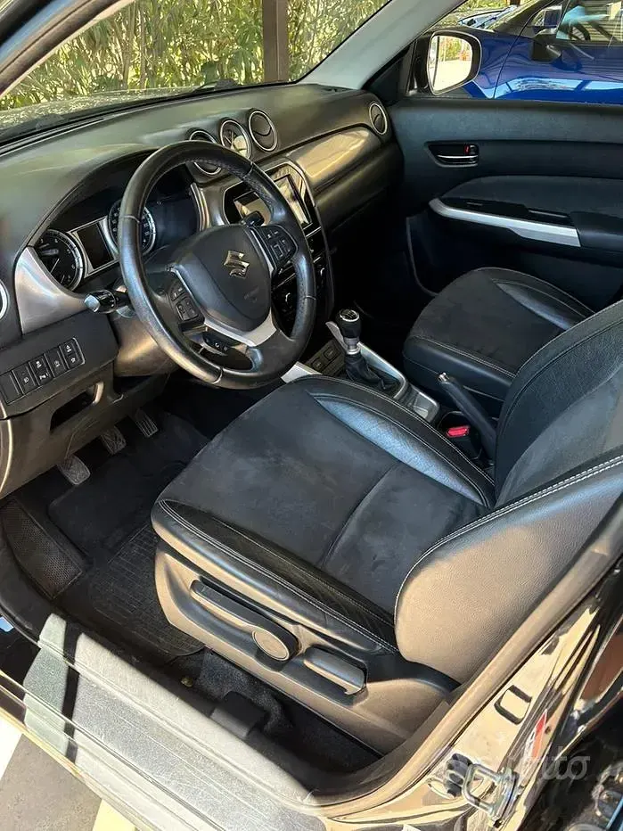 Usata Suzuki Vitara 120 CV (88 kW) 2016 Nero SUV