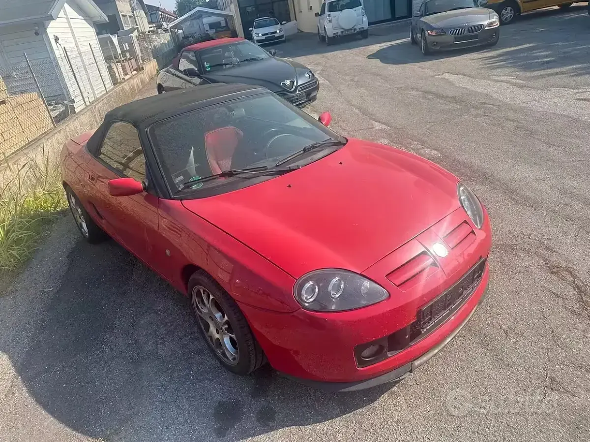 Usata MG F 120 CV (88 kW) 1999 Rosso Cabrio