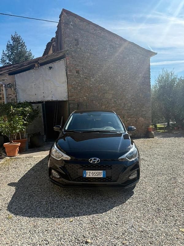 Usata Hyundai i20 75 CV (55 kW) 2020 Nero Utilitaria