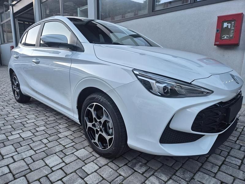 Nuova MG MG3 Luxury 195 CV (143 kW) 2025 Bianco Utilitaria