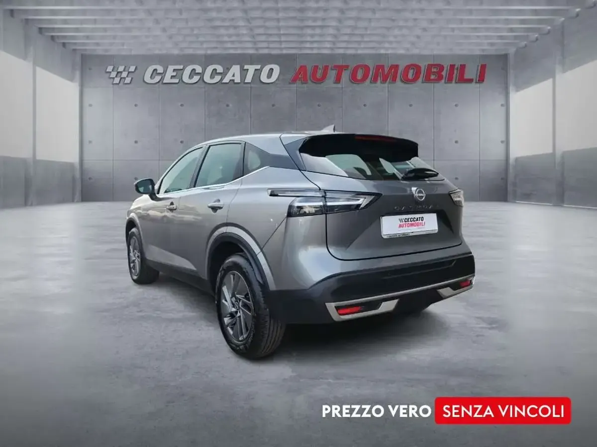 Usata Nissan Qashqai Acenta 140 CV (102 kW) 2025 Grigio SUV