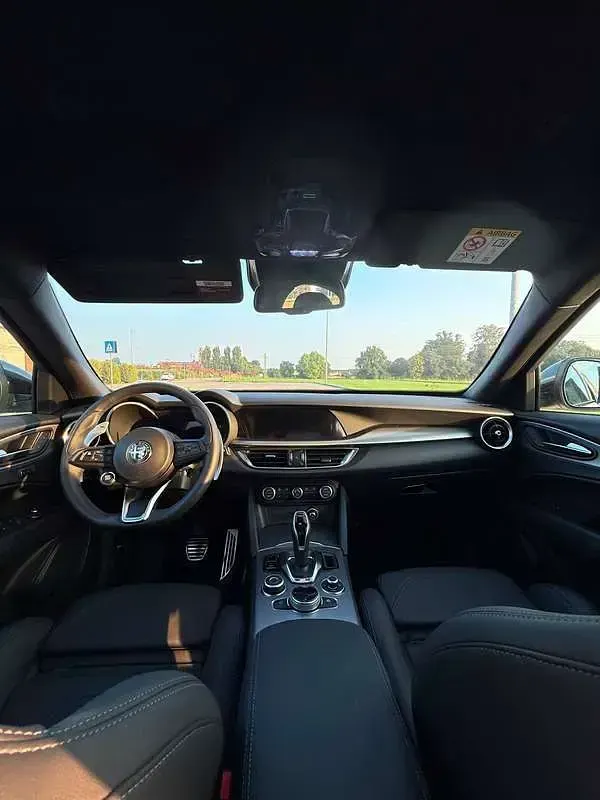 Usata Alfa Romeo Stelvio Veloce 209 CV (153 kW) 2025 Bianco SUV