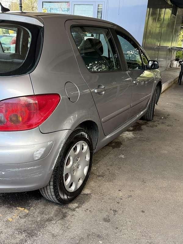 Usata Peugeot 307 68 CV (50 kW) 2003 Berlina