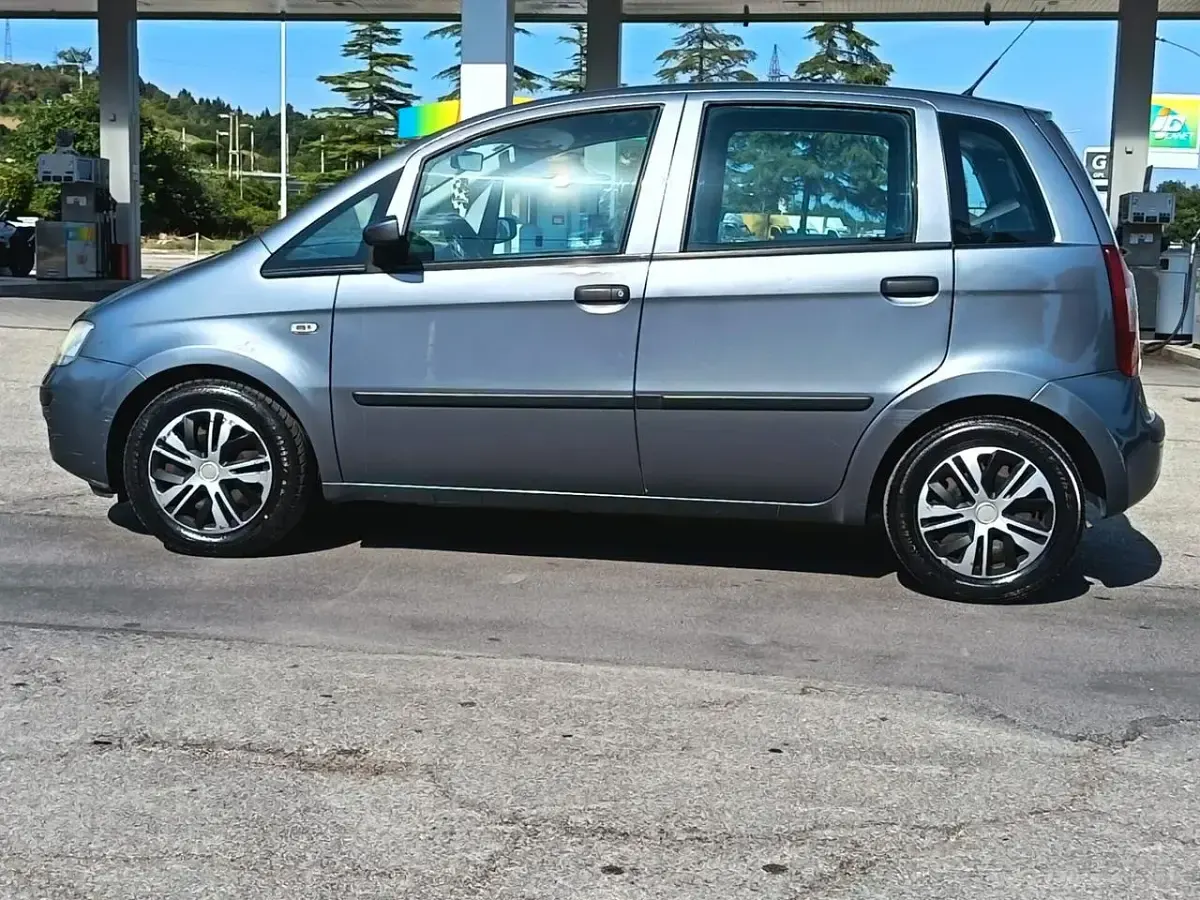 Usata Fiat Idea 69 CV (50 kW) 2008 Grigio Monovolume