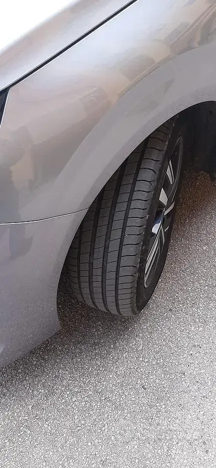 Usata Peugeot 208 75 CV (55 kW) 2023 Grigio Utilitaria