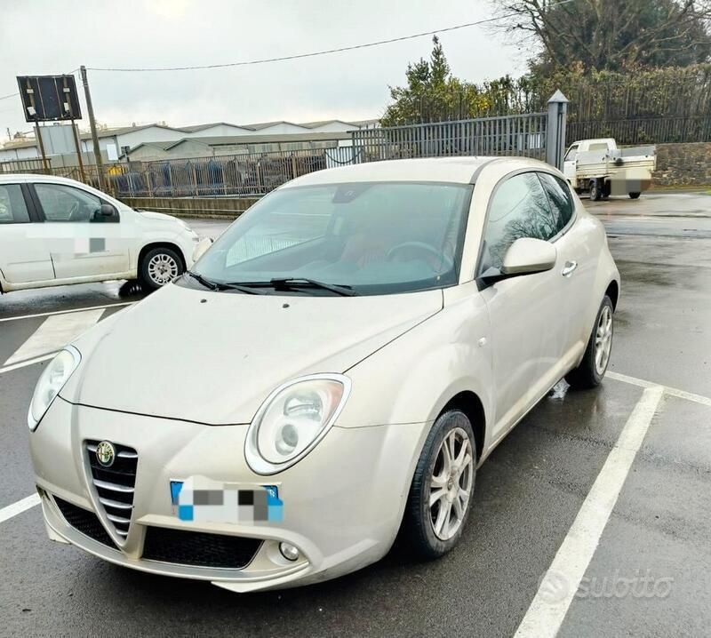 Usata 2009 Alfa Romeo MiTo Due volumi | 5000 € - Immagine 1/4