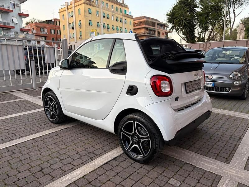Usata Smart ForTwo Electric Drive Prime 40 kW (55 CV) 2020 Bianco Cabrio