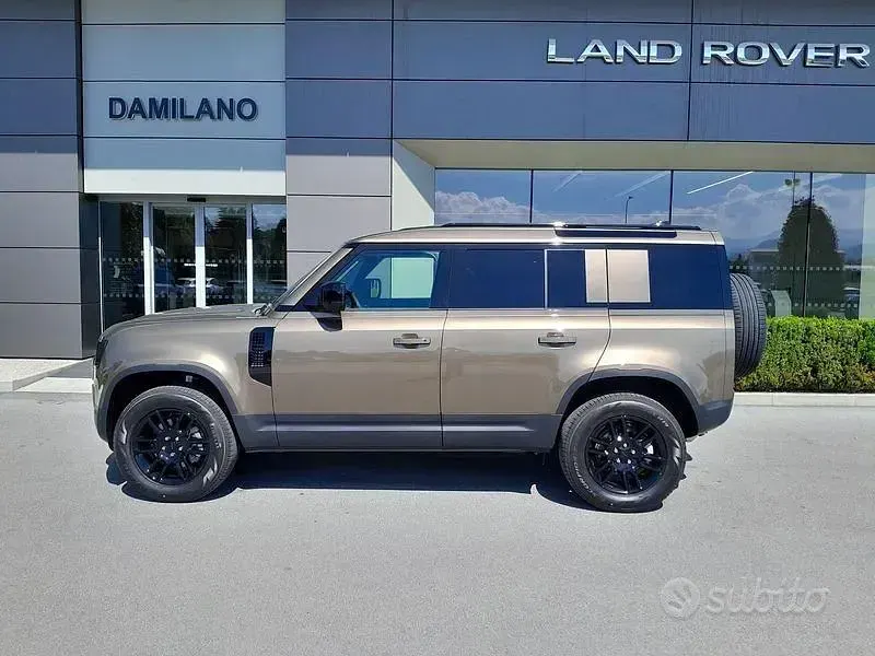Nuova Land Rover Defender S 2026 SUV