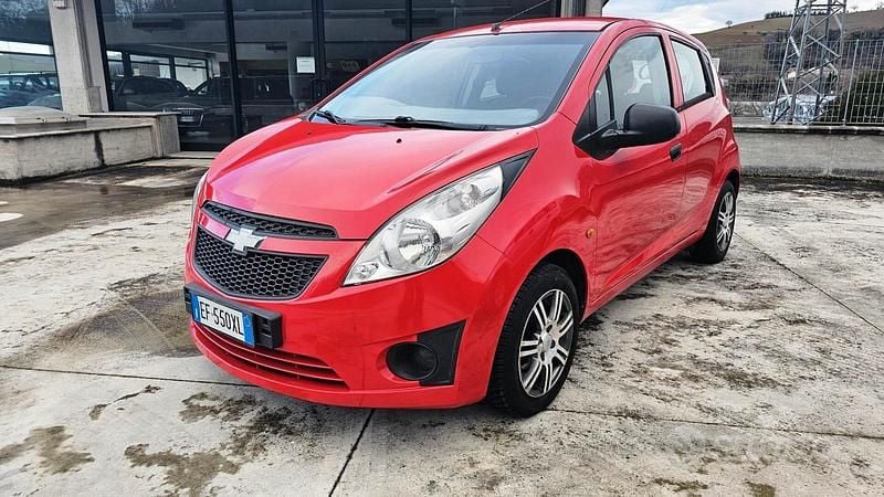 Usata Chevrolet Spark 67 CV (49 kW) 2010 Rosso Utilitaria