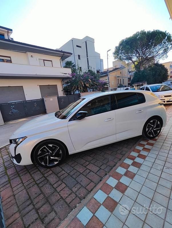 Usata Peugeot 308 131 CV (96 kW) 2022 Bianco Berlina