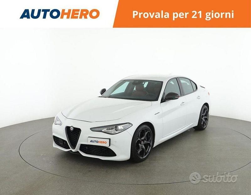 Bianco Usata 2017 Alfa Romeo Giulia Tre volumi | 20.699 € (Molto cara) - Immagine 1/2