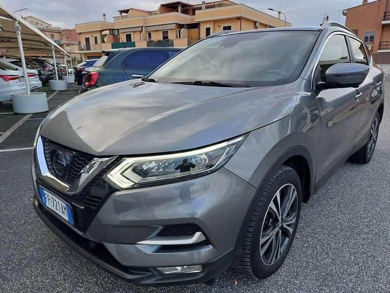Grigio Usata 2018 Nissan Qashqai Visia SUV | 13.500 € (Buon prezzo) - Immagine 1/4