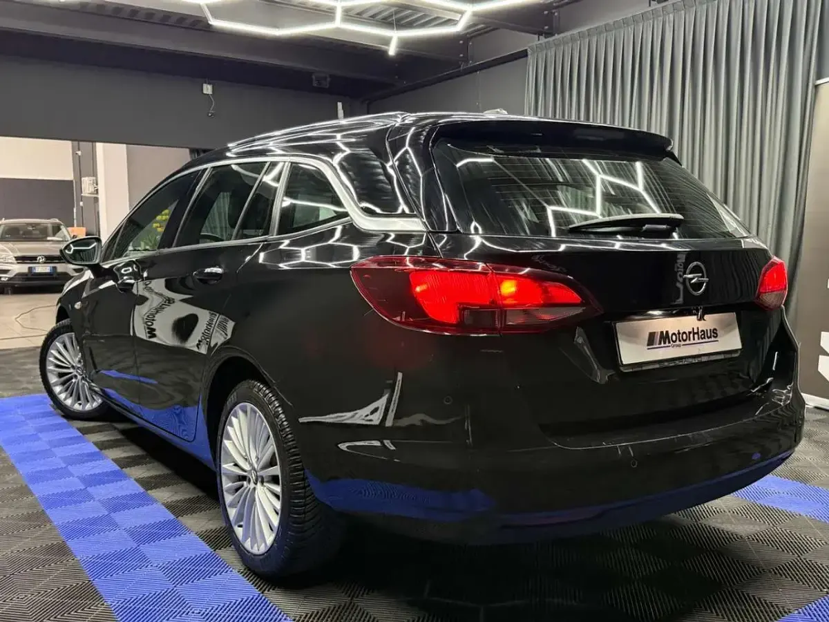 Usata Opel Astra Dynamic 110 CV (80 kW) 2019 Nero Station wagon