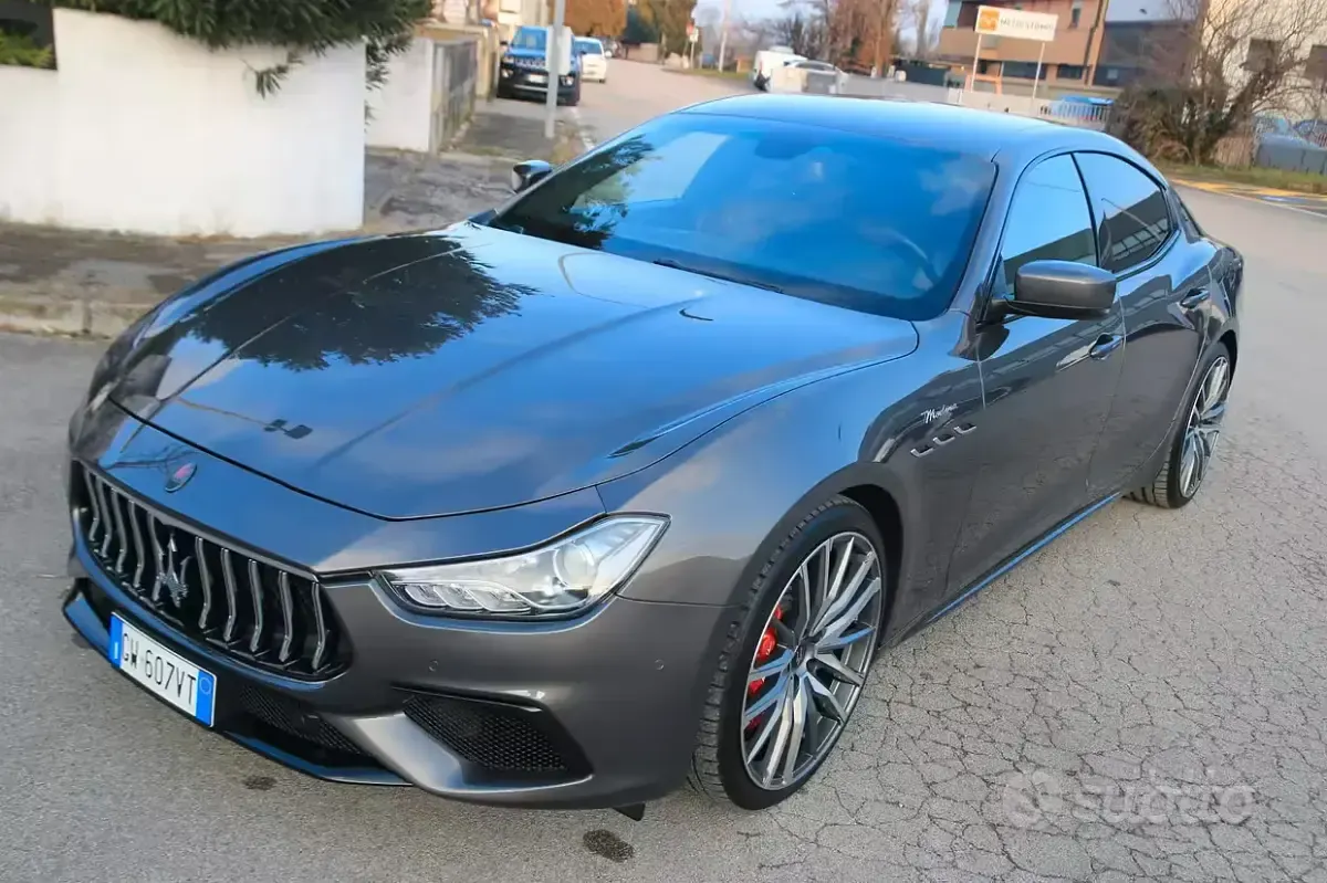 Usata Maserati Ghibli 410 CV (301 kW) 2015 Grigio Berlina