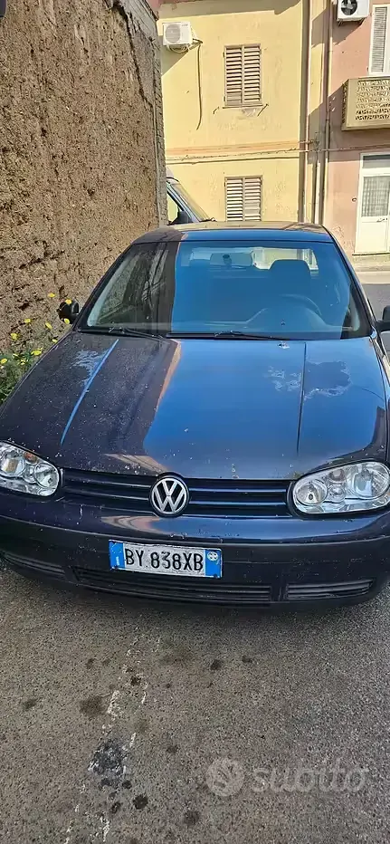 Usata VW Golf IV 90 CV (66 kW) 2003 Berlina