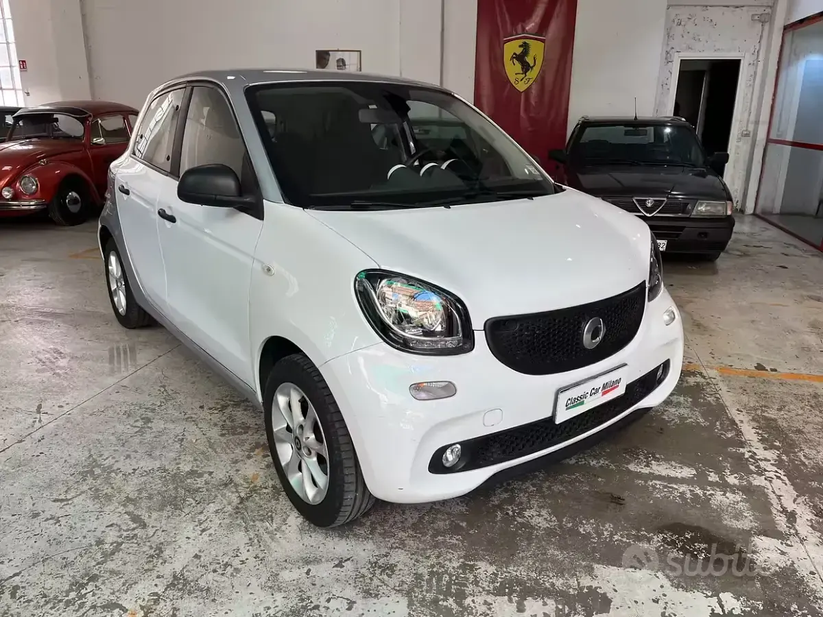 Usata Smart ForFour Passion 71 CV (52 kW) 2017 Bianco Utilitaria