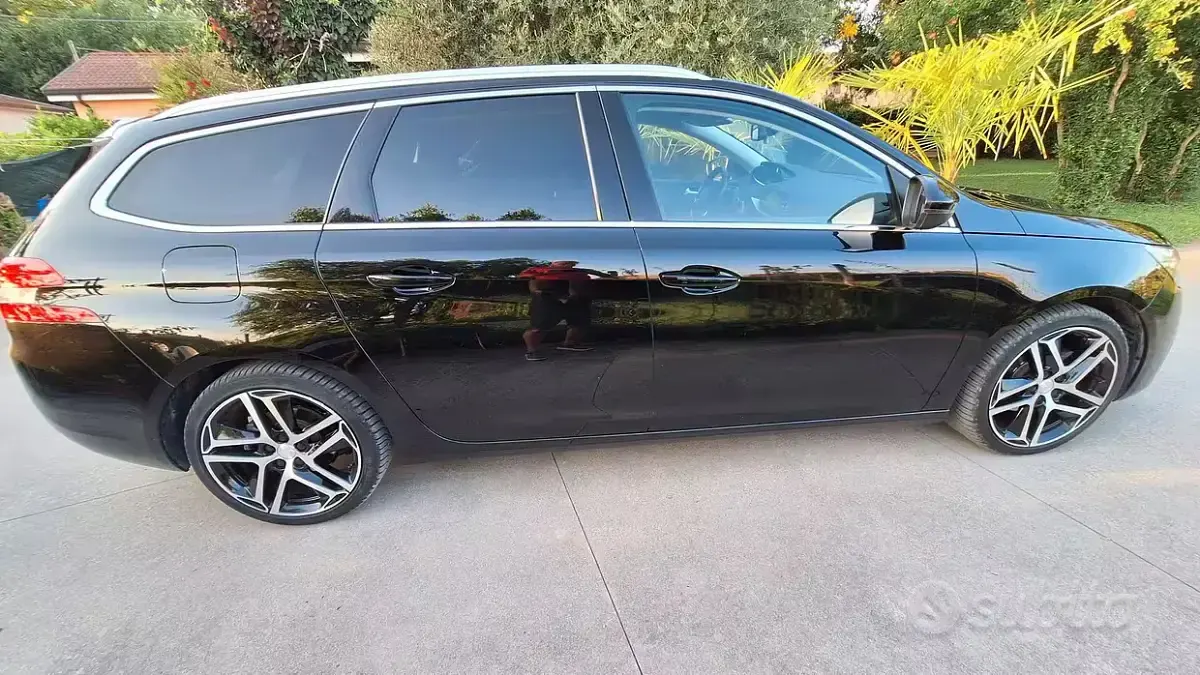 Usata Peugeot 308 SW Allure 131 CV (96 kW) 2019 Nero Station wagon
