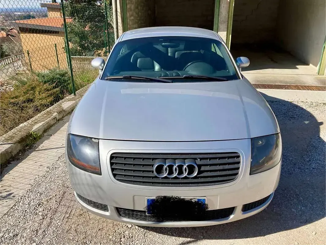 Usata Audi TT 179 CV (131 kW) 2002 Argento Coupé