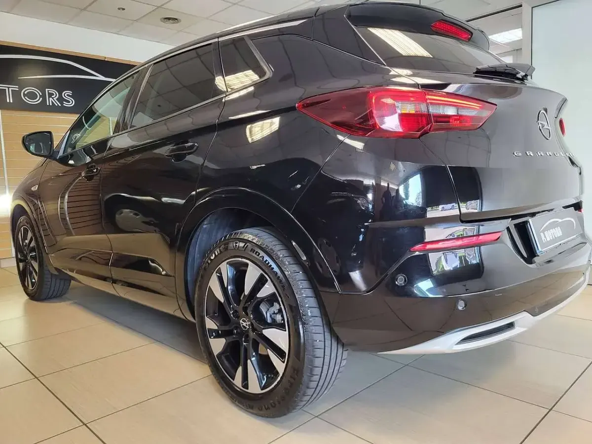 Usata Opel Grandland X Business Elegance 131 CV (96 kW) 2023 Nero SUV