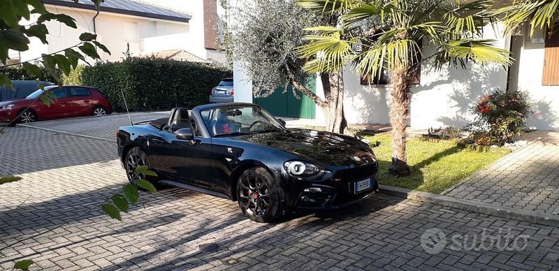 Usata Abarth 124 Spider 170 CV (125 kW) 2016 Nero Cabrio