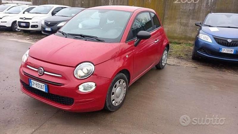 Usata Fiat 500 70 CV (51 kW) 2023 Rosso passion Utilitaria
