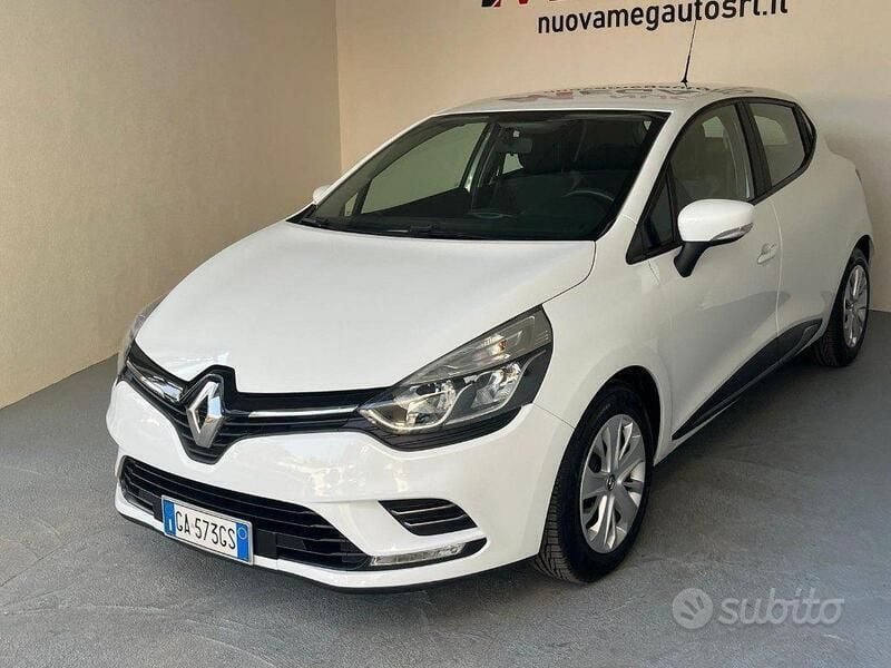 Usata Renault Clio V Business 86 CV (63 kW) 2020 Bianco Utilitaria