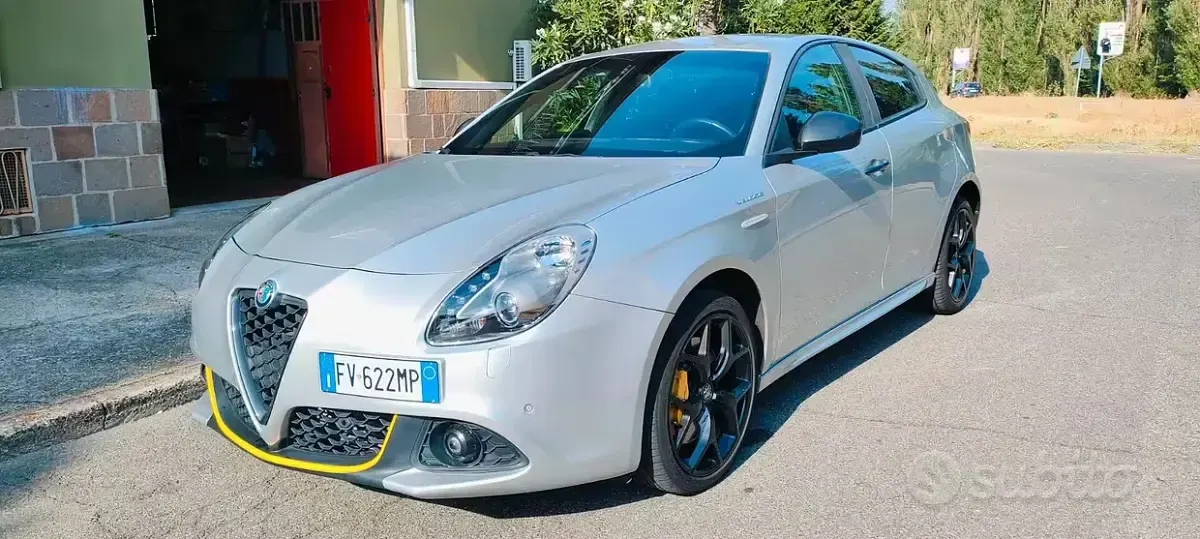 Usata Alfa Romeo Giulietta Veloce 170 CV (125 kW) 2019 Grigio Utilitaria