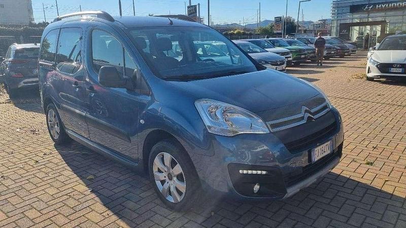 Usata Citroën Berlingo Feel 99 CV (72 kW) 2017 Blu Monovolume
