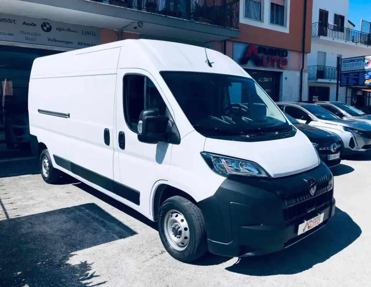 Usata Peugeot Boxer S 140 CV (102 kW) 2024 Bianco Furgone