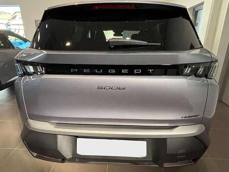 Nuova Peugeot 5008 Allure 136 CV (100 kW) 2025 Grigio artense SUV