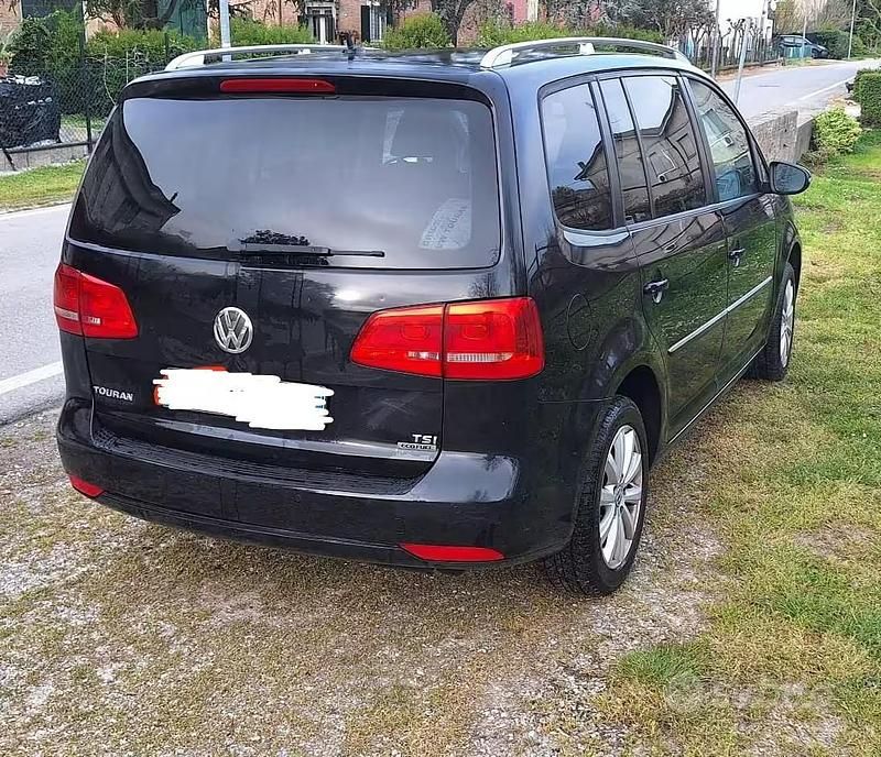 Usata VW Touran 150 CV (110 kW) 2012 Nero Monovolume