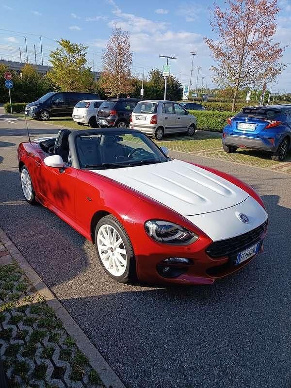 Usata Fiat 124 Spider Lusso 140 CV (102 kW) 2016 Cabrio