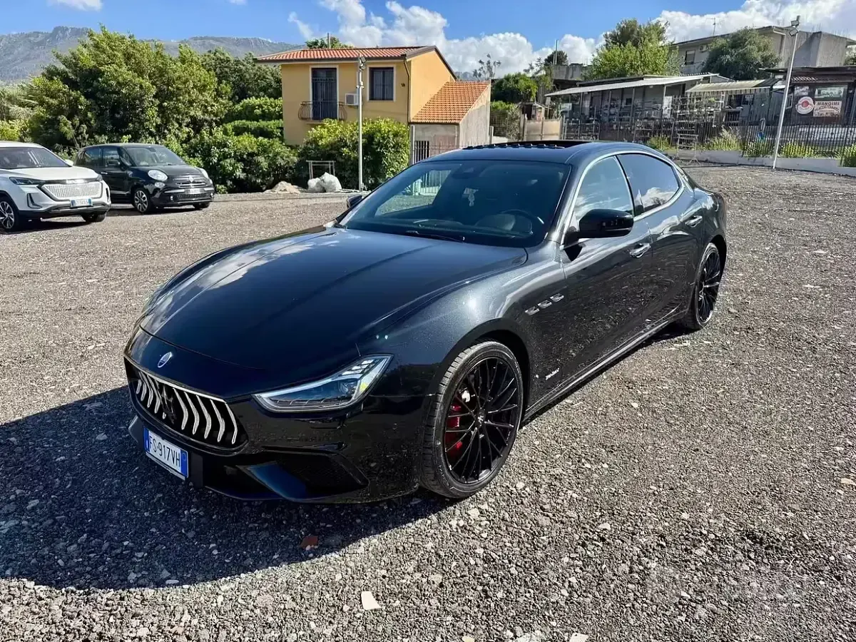 Usata Maserati Ghibli 250 CV (183 kW) 2018 Nero Berlina