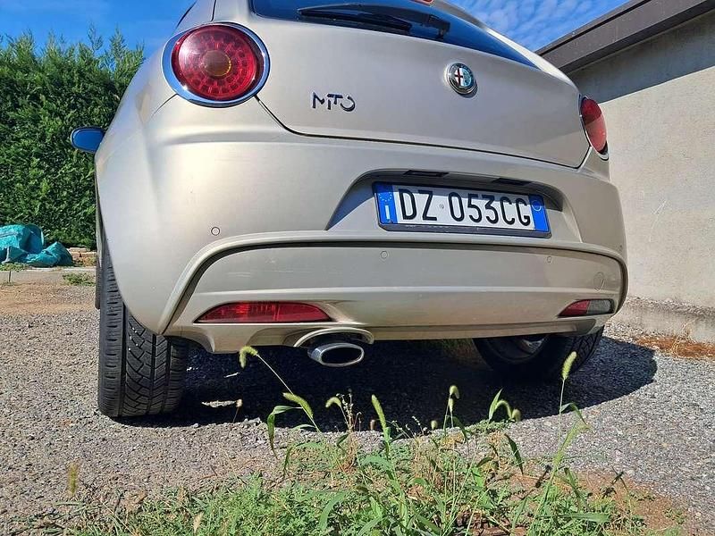 Usata Alfa Romeo MiTo Distinctive 120 CV (88 kW) 2009 Grigio Utilitaria